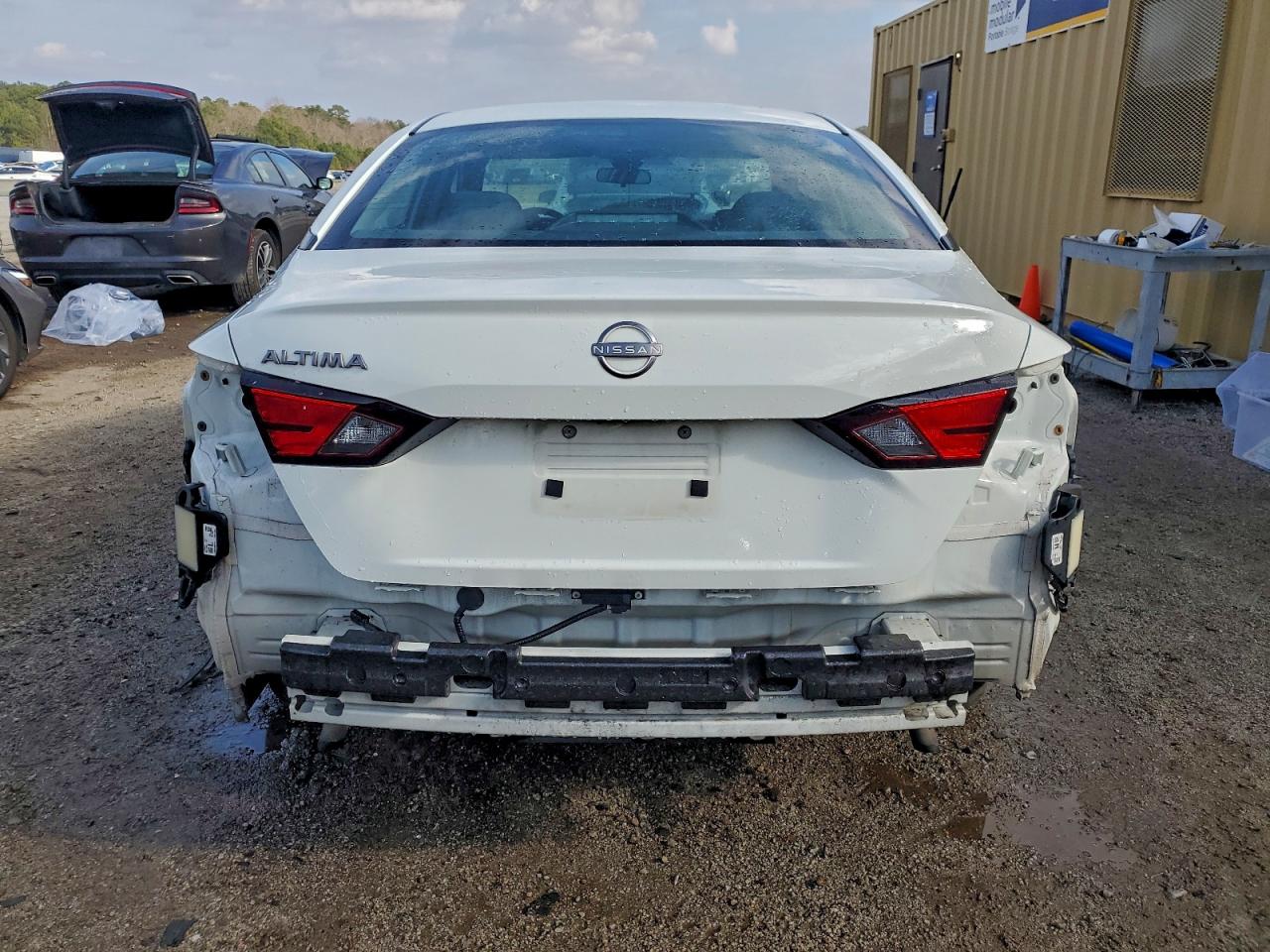 Nissan Altima S Image 3