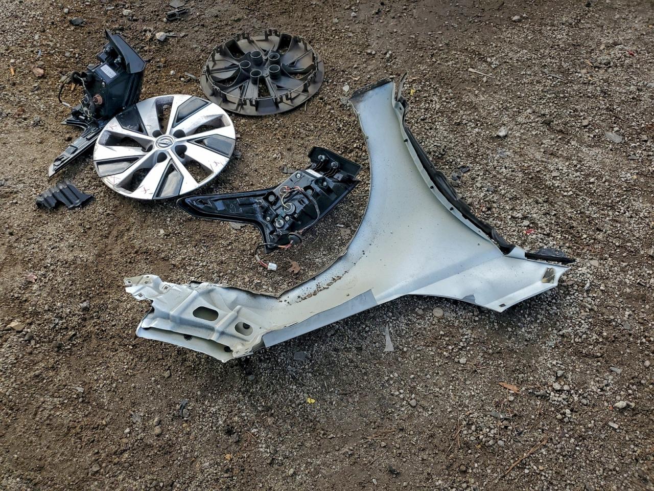 Nissan Altima S Image 9